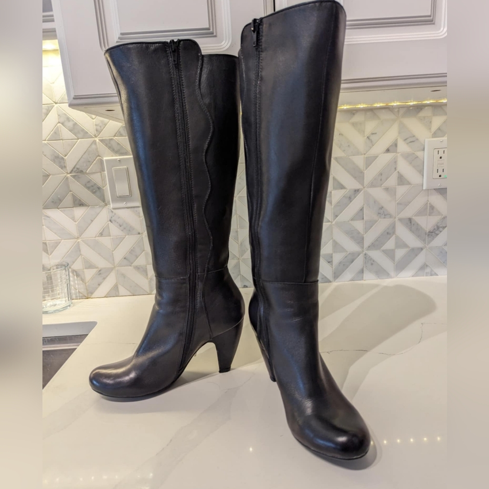 VGUC Miz Mooz Black Leather Knee-High Boots. Size 7.5